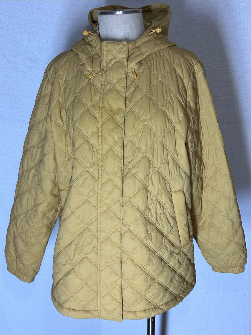 Madewell Diamond-Quilted Hooded Puffer Jacket in Mustard
